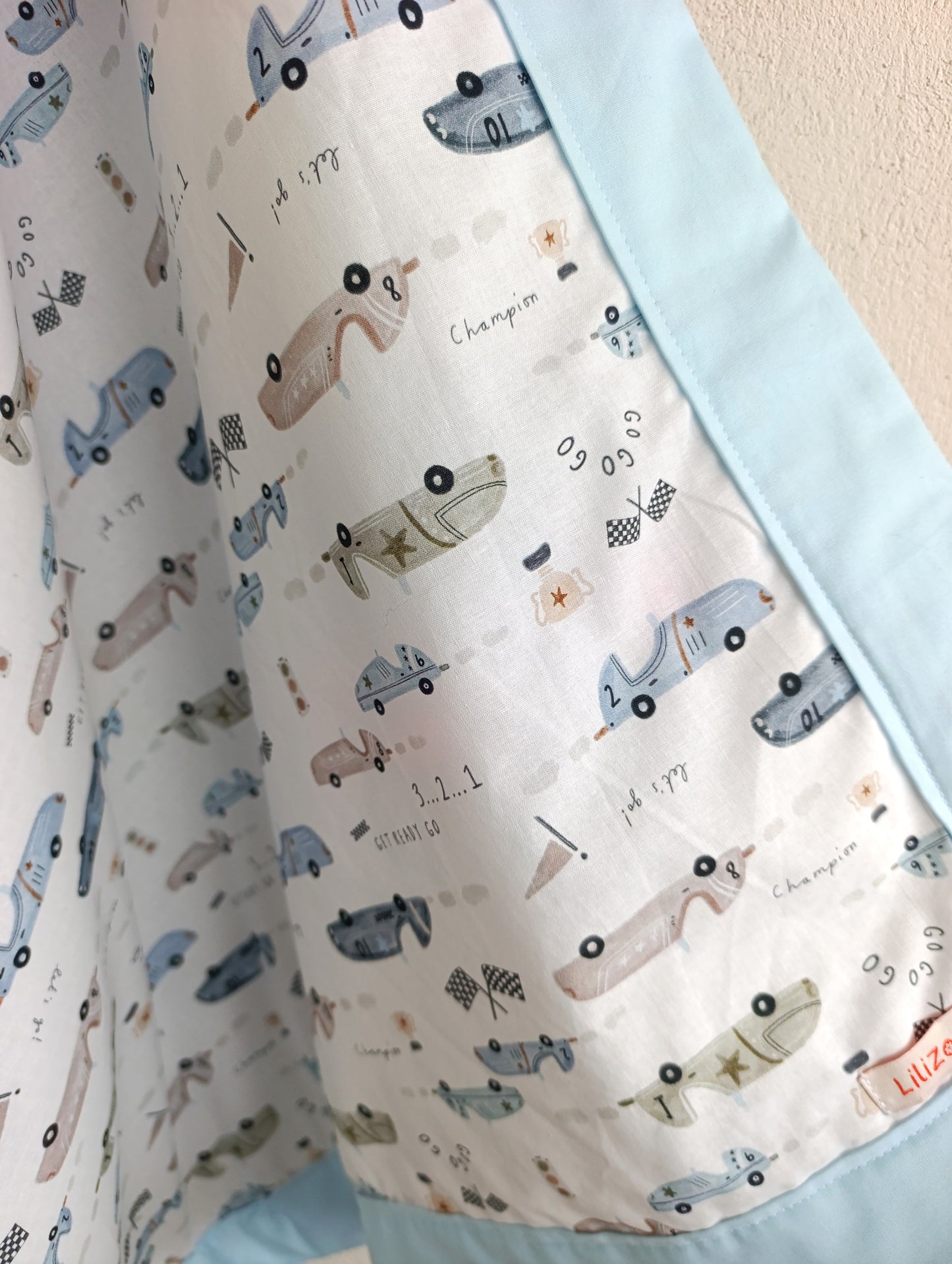 Χειροποίητο κουβερτάκι 70x100 ΡΕΤΡΟ ΦΟΡΜΟΥΛΑ