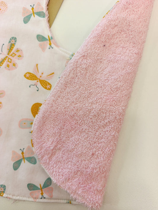 Χειροποίητη σαλιάρα ΠΕΤΑΛΟΥΔΕΣ