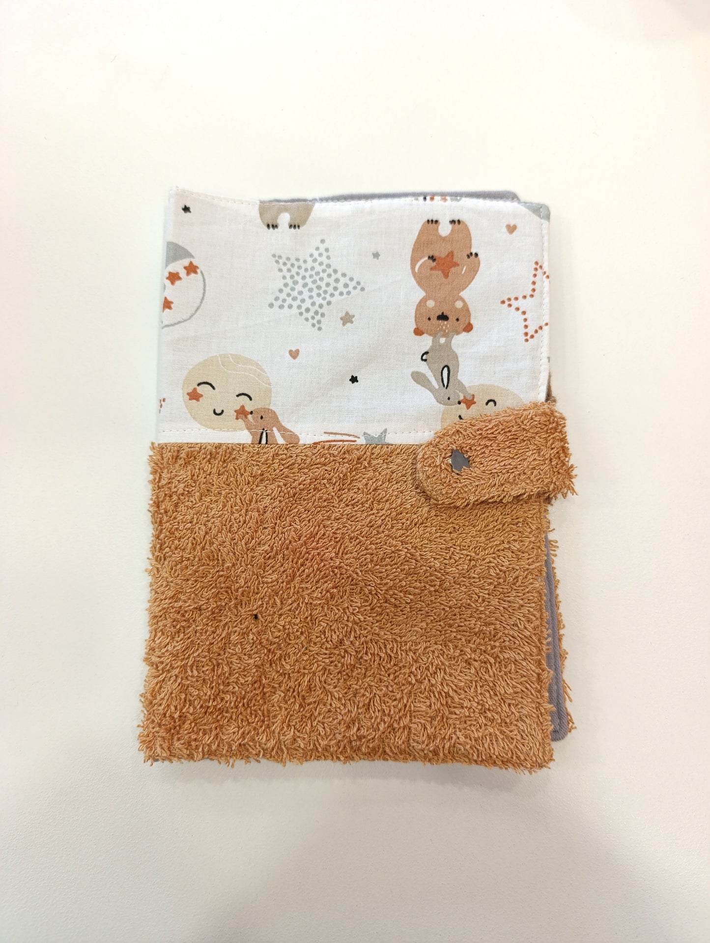 Χειροποίητη θήκη βιβλιαρίου υγείας παιδιού