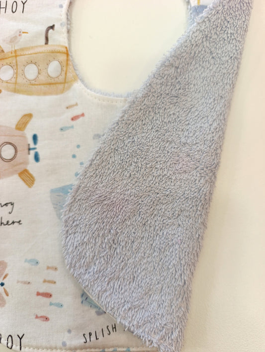 Χειροποίητη σαλιάρα AHOY