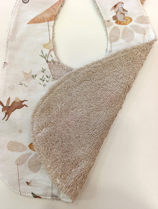 Χειροποίητη σαλιάρα ΖΩΑΚΙΑ ΣΕ ΑΕΡΟΣΤΑΤΑ